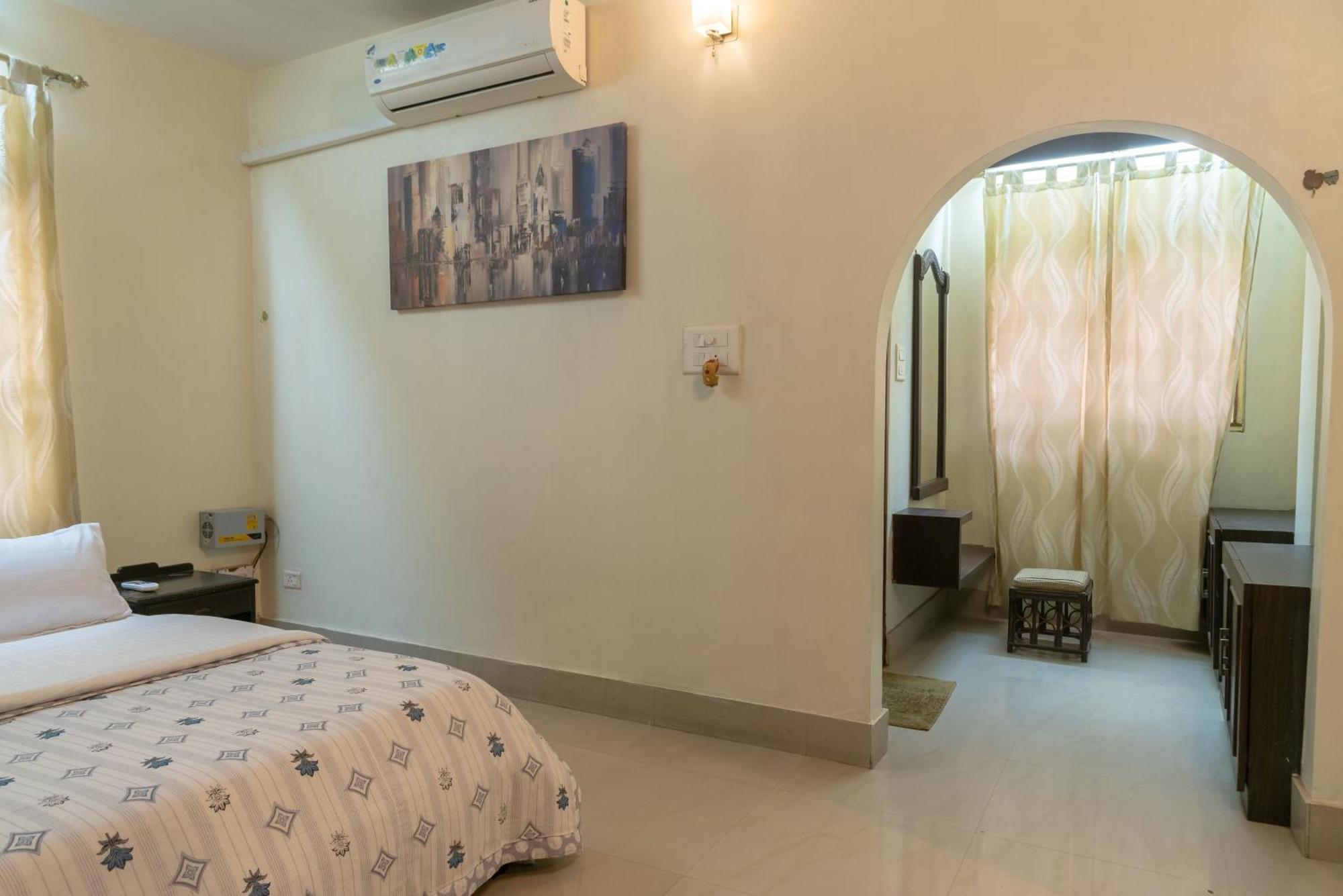 グワーハーティー The Urban Grandeur 1 Bed & Breakfast エクステリア 写真